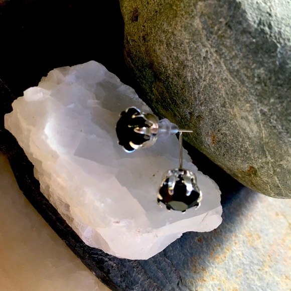 Jewelry - 💥 Sale 💥 2 for $10 NWOT black glass silver post earrings BOGO